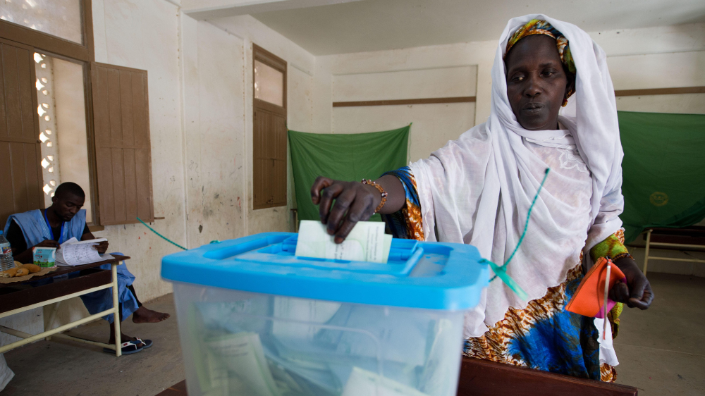 Photo : vote d'une femme, Nouakchott, Mauritania