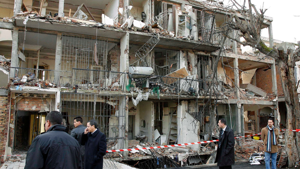 photo bâtiment endommagé par un bombardement , Alger, 2007